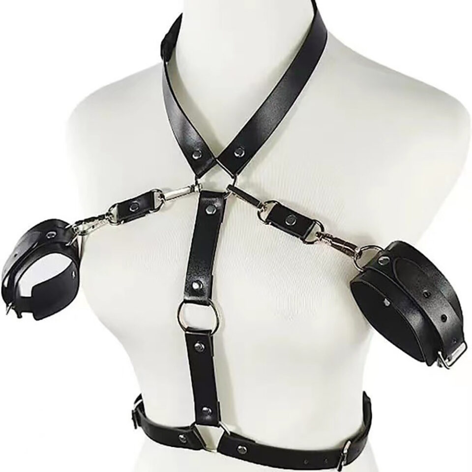 Bondage handcuff collar set
